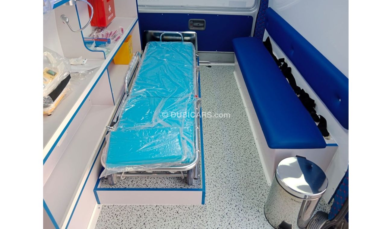 Toyota Hiace TOYOTA HIACE VAN (AMBULANCE) RIGHT HAND DRIVE(PM01433)