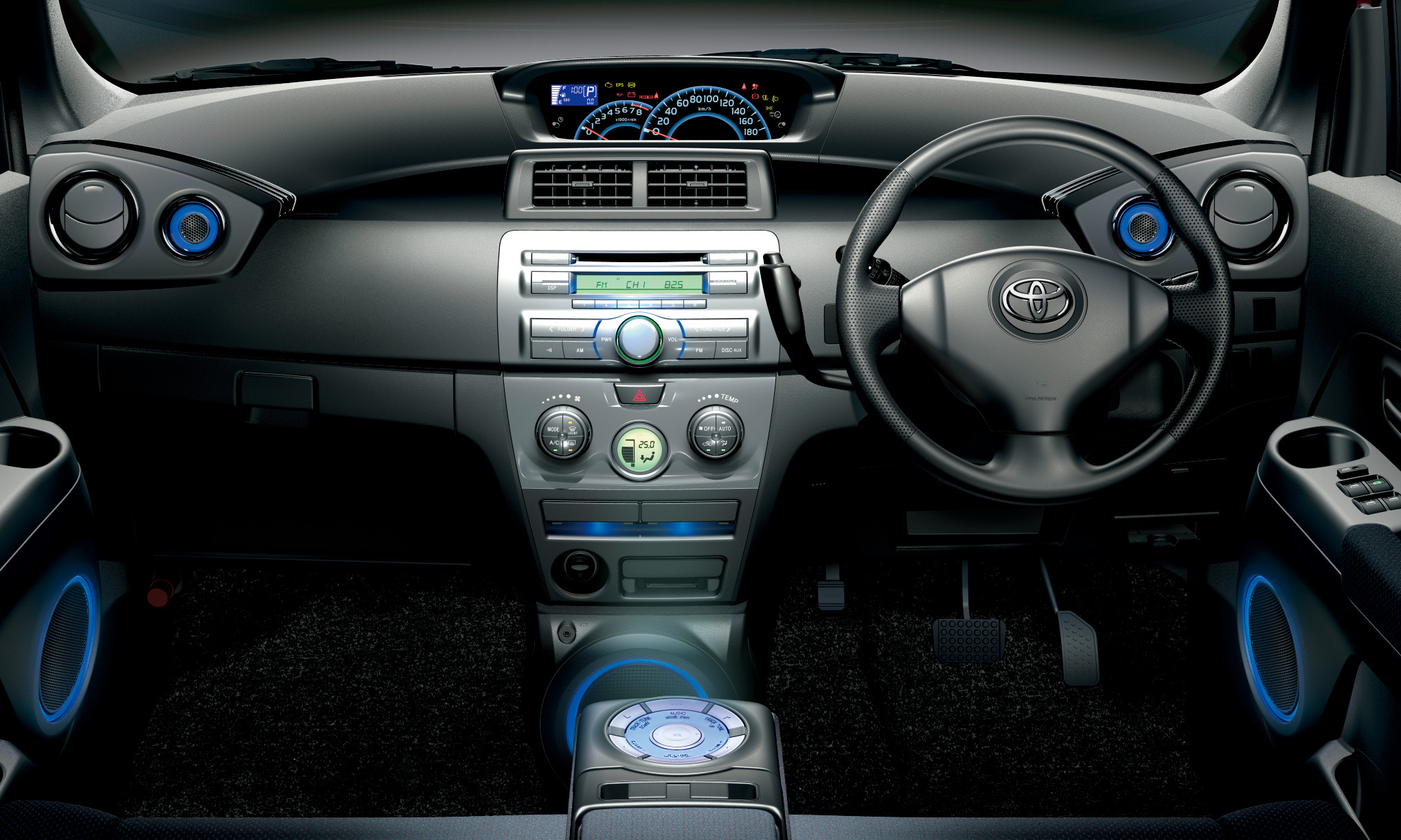 Toyota bB interior - Cockpit