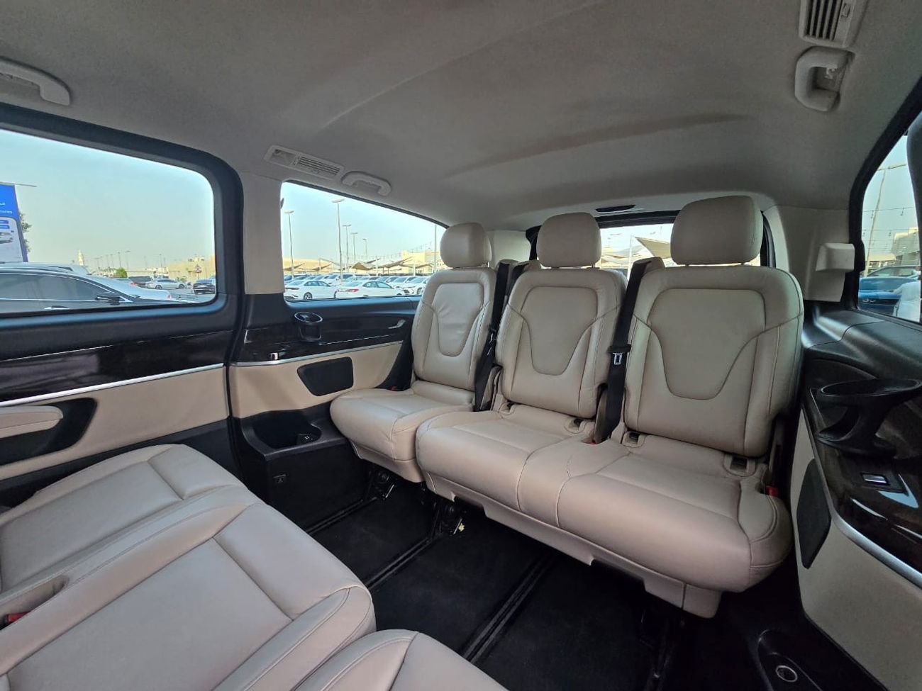 مرسيدس بنز V 250 اكسكلوسيف