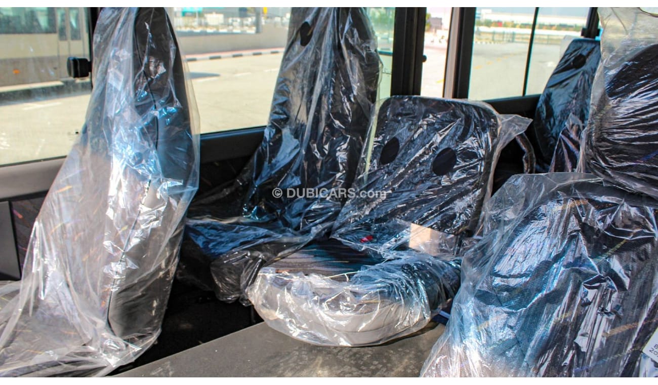 Hyundai County Hyundai COUNTY 3.9L bus 29 Seater D MT