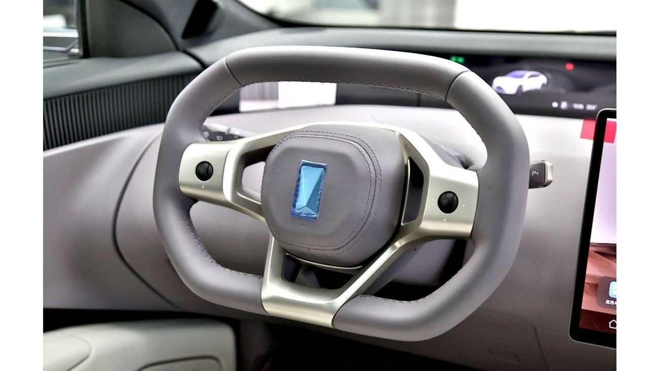 Avatr 12 GT Top Version with 3 Lidar  Pure Electric Sport Hatchback 2024