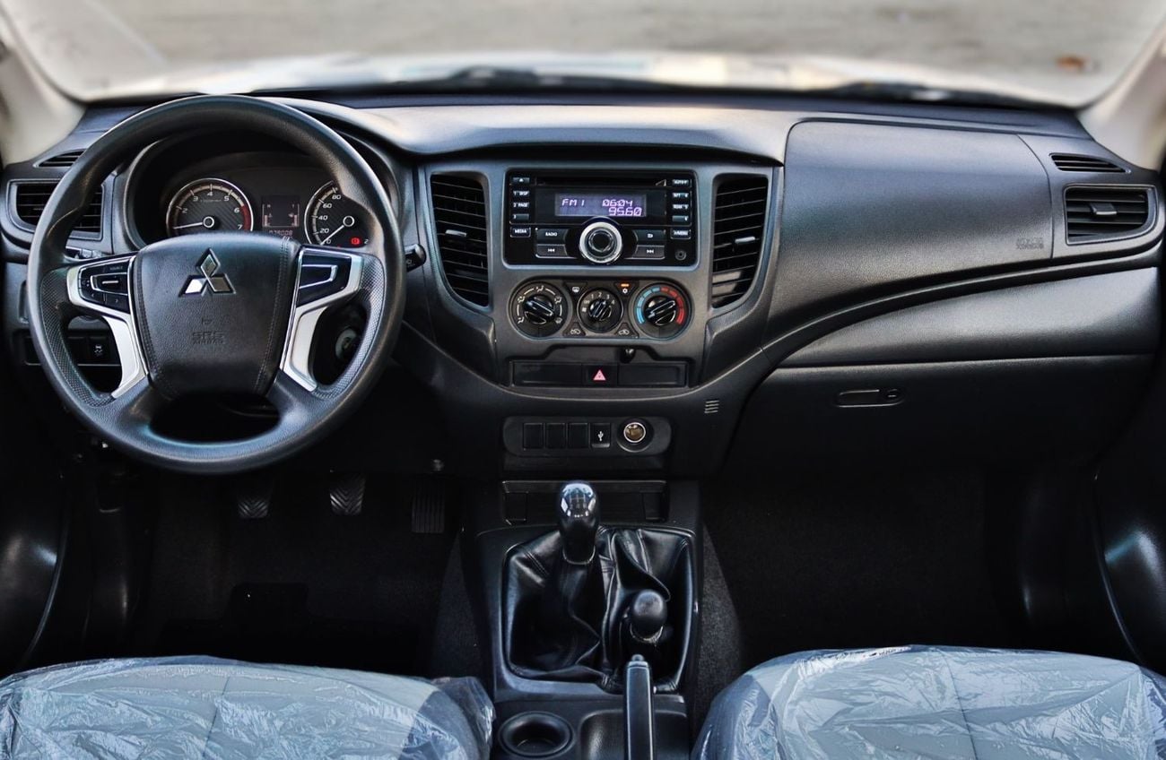 ميتسوبيشي L200 ميتسوبيشي L200 GLX (الجيل الخامس) 2021، مقصورة مزدوجة، 4 أبواب، محرك بنزين 4 أسطوانات سعة 2.4 لتر، ن