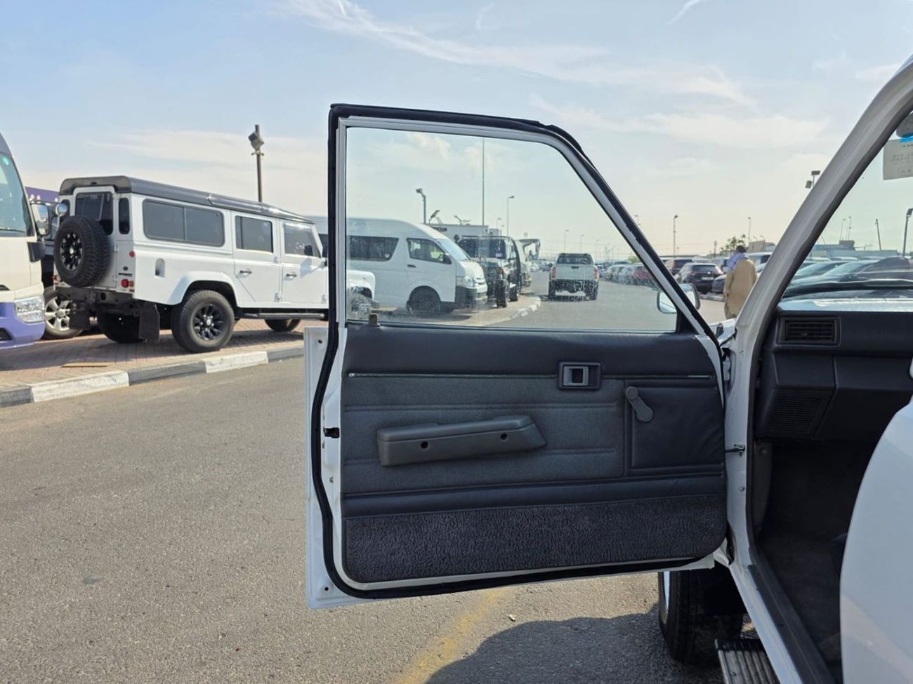 Toyota Hilux TOYOTA HILUX PICKUP RHD 1988 MODEL 2.4 L DIESEL MANUAL(PM76064)