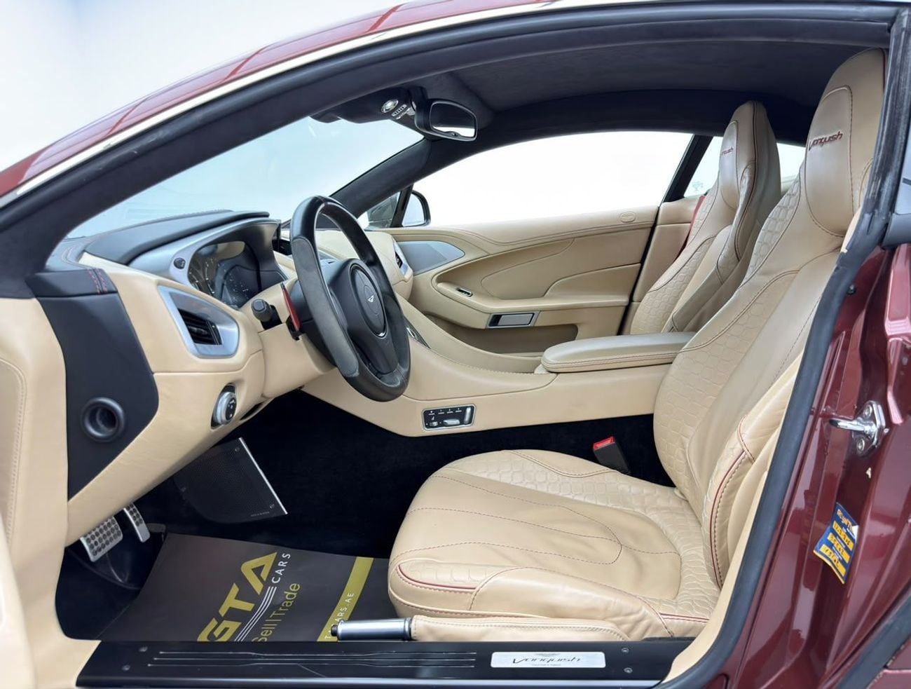 Aston Martin Vanquish STANDARD
