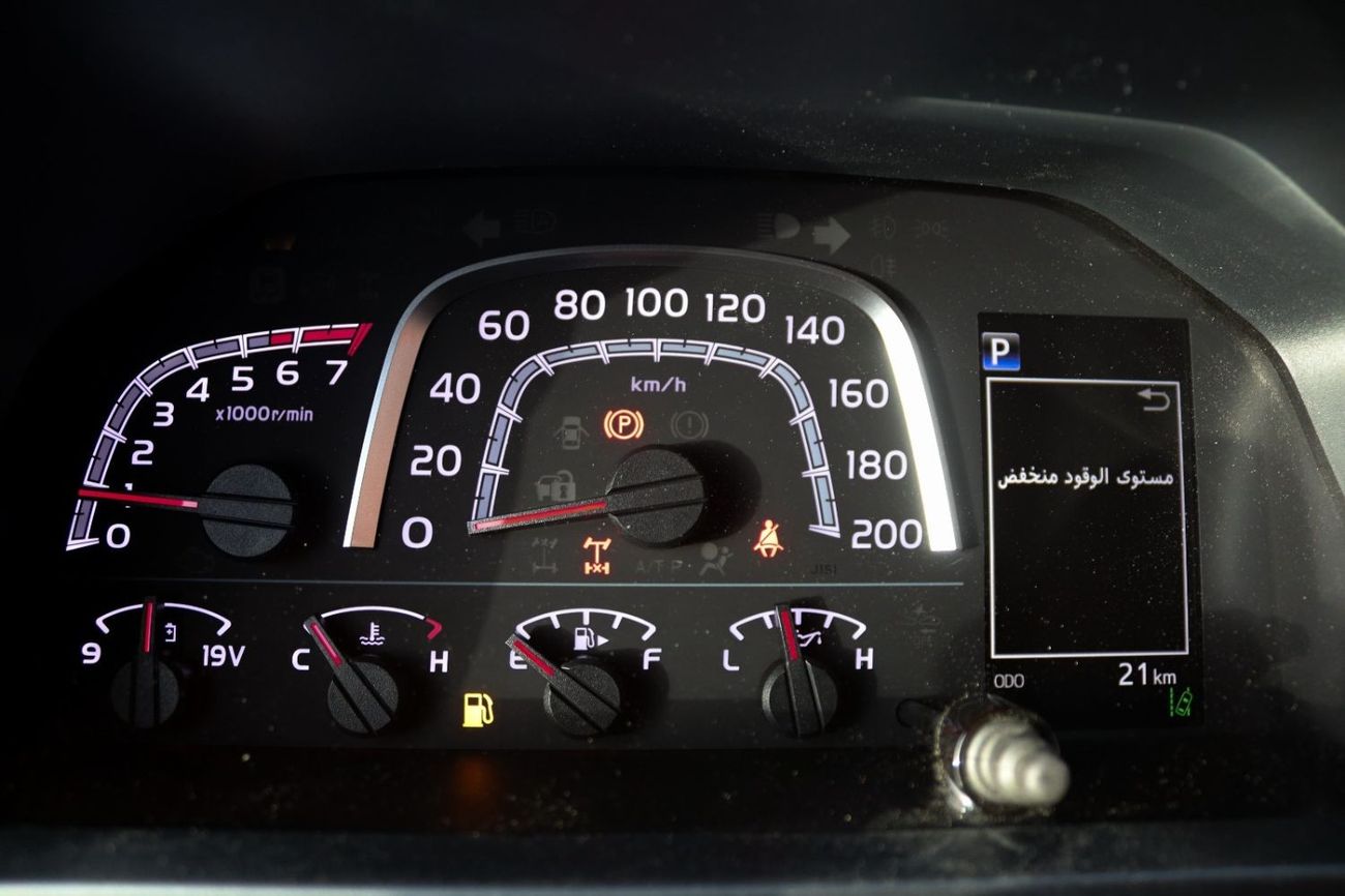 Toyota Land Cruiser Pick Up 2025 LAND CRUISER GRJ 79 4.0 V6 FULL **التصدير فقط خارج الخليج*****EXPORT ONLY