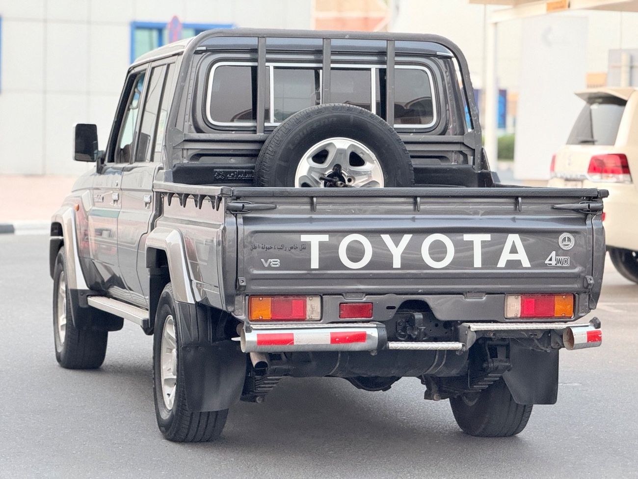 Toyota Land Cruiser Pick Up Double Cabin 4.5L