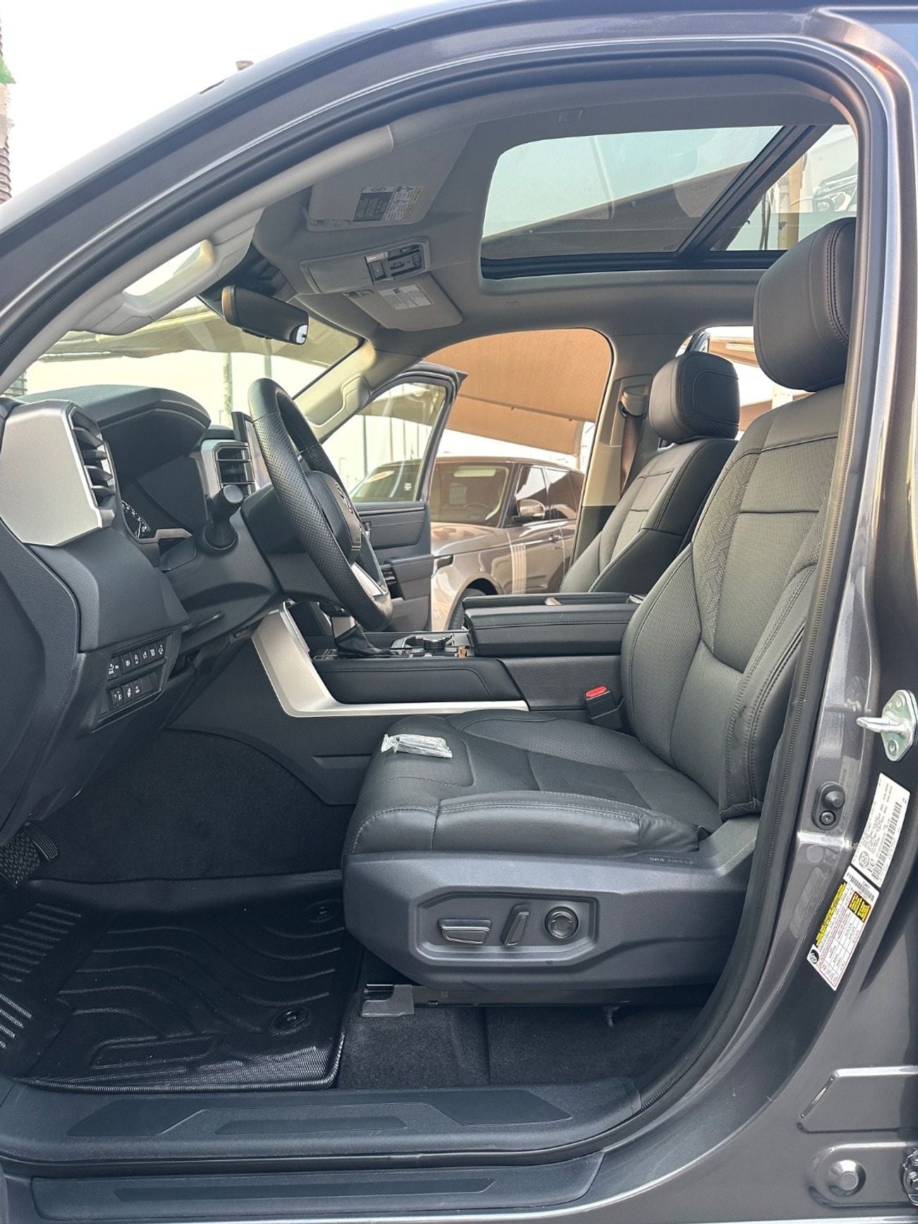 Toyota Tundra SR (NON GCC)