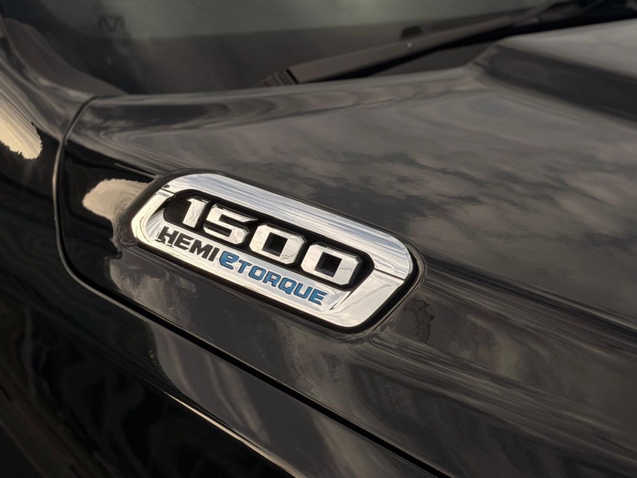 رام 1500 Limited 5.7L (5 Seater)