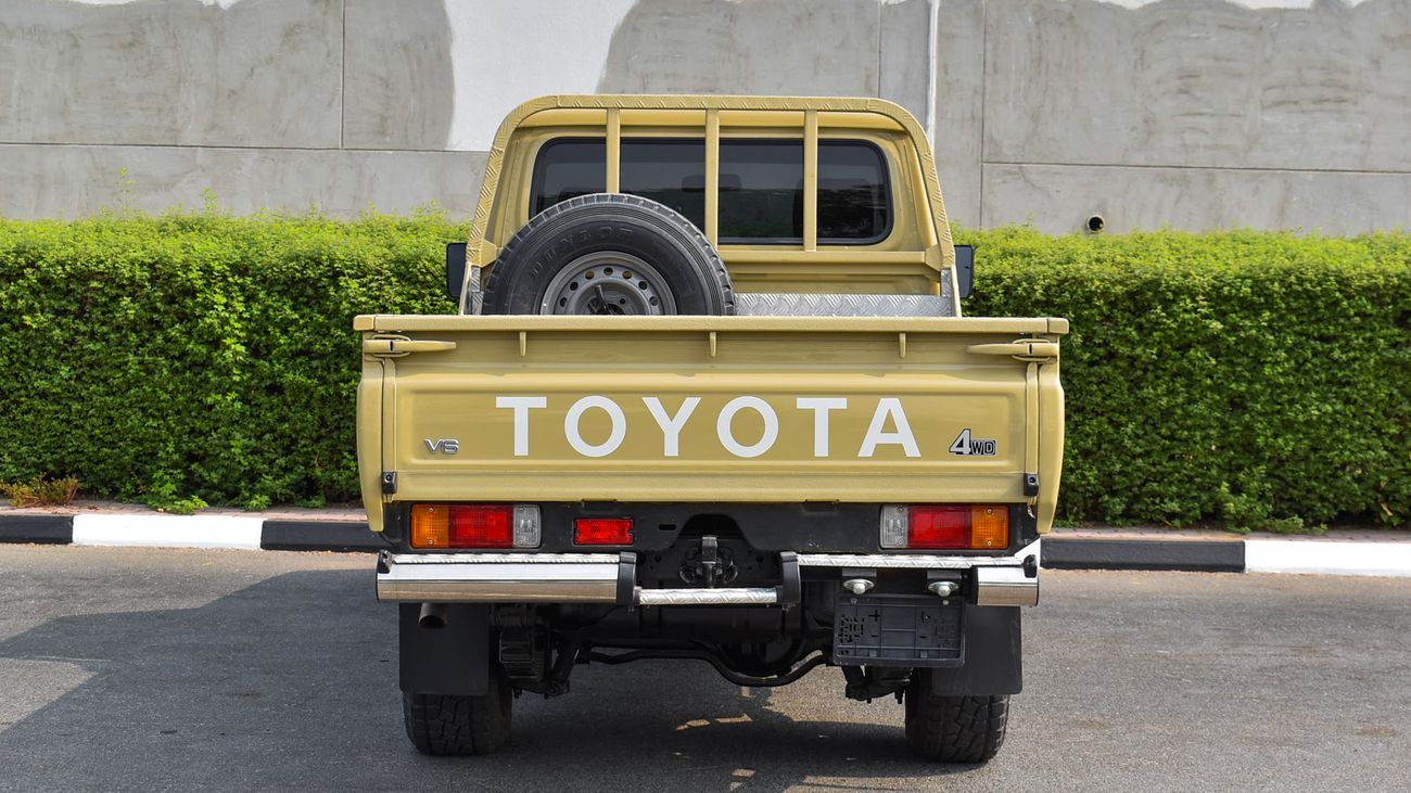 Toyota Land Cruiser Pick Up