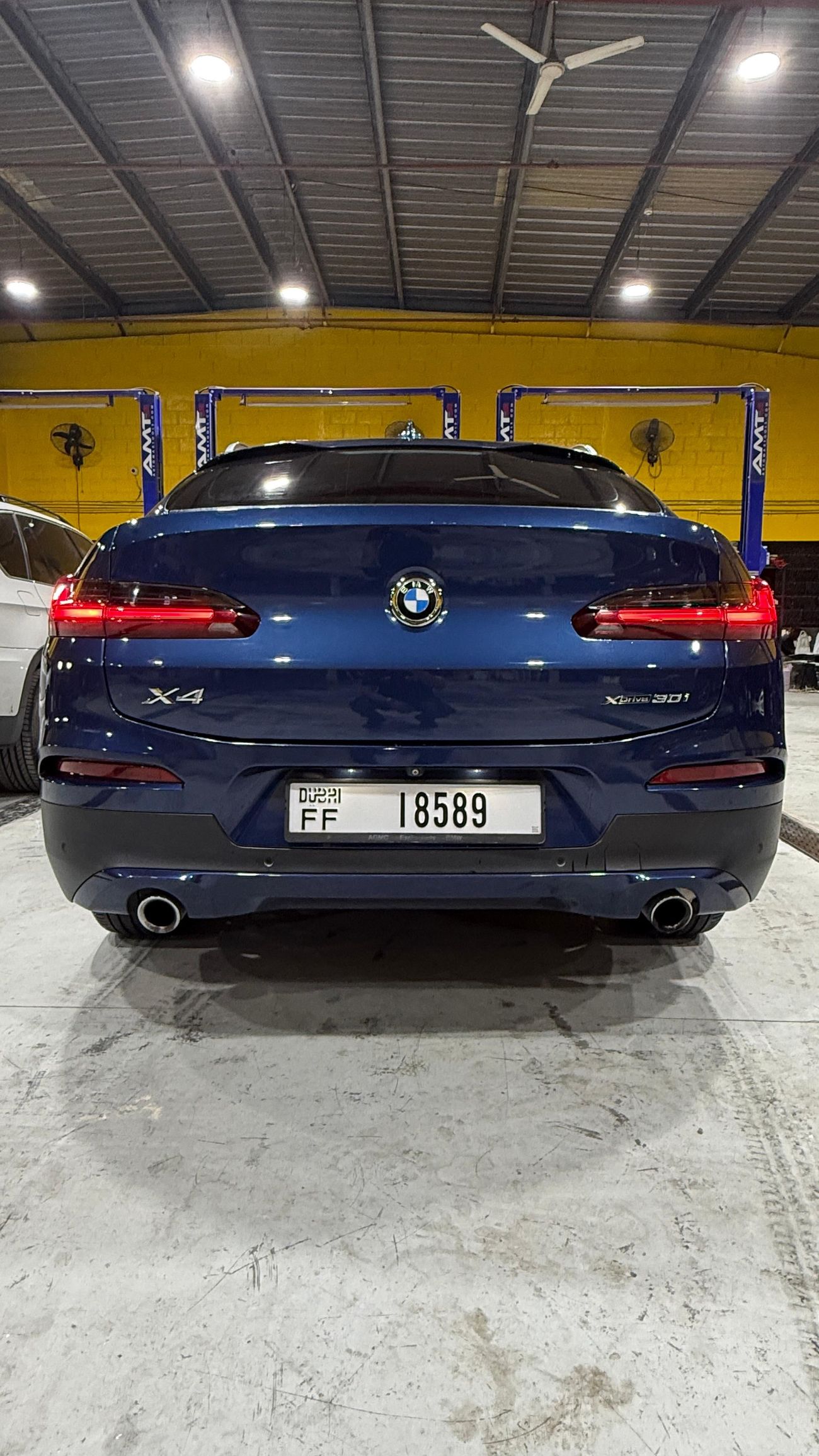 بي أم دبليو X4