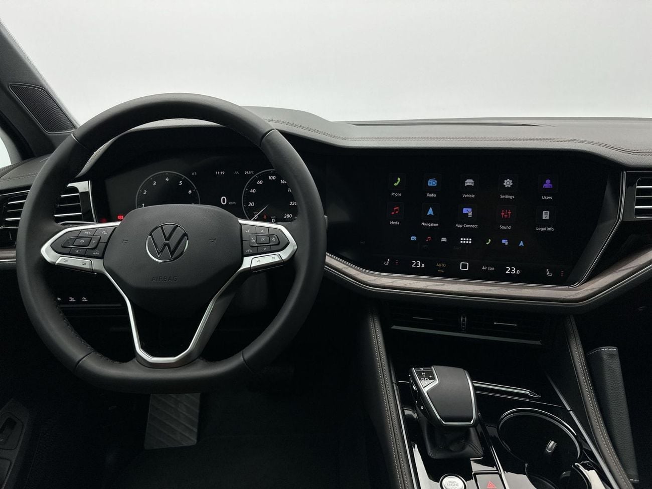 فولكس واجن طوارق 3.0T TL (340 HP) Touareg Elegance (Ref#00269) - 51,100 AED SAVINGS from New Car