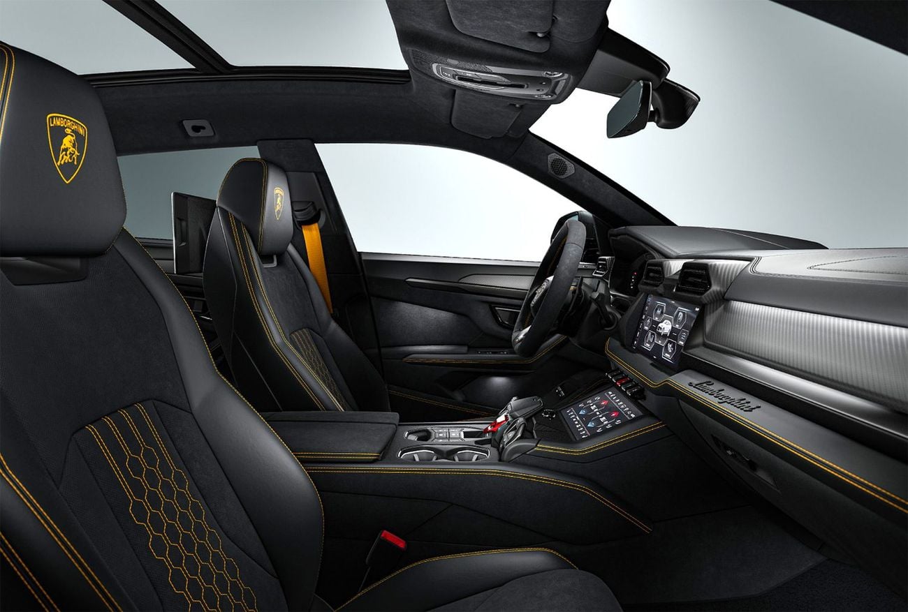 Lamborghini Urus Lamborghini Urus SE Full production 2026 Akrapovic