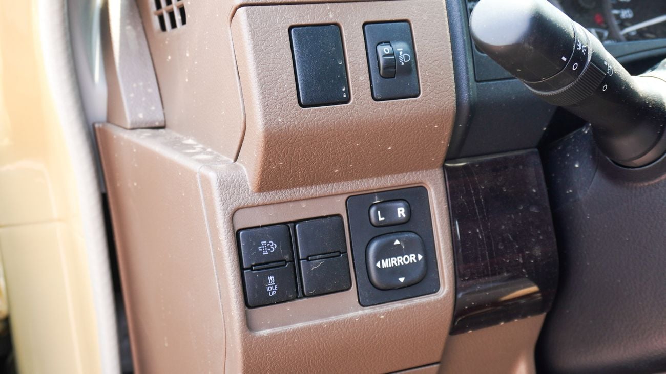 Toyota Land Cruiser Pick Up LX 2.8L Diesel Single Cabin M/T