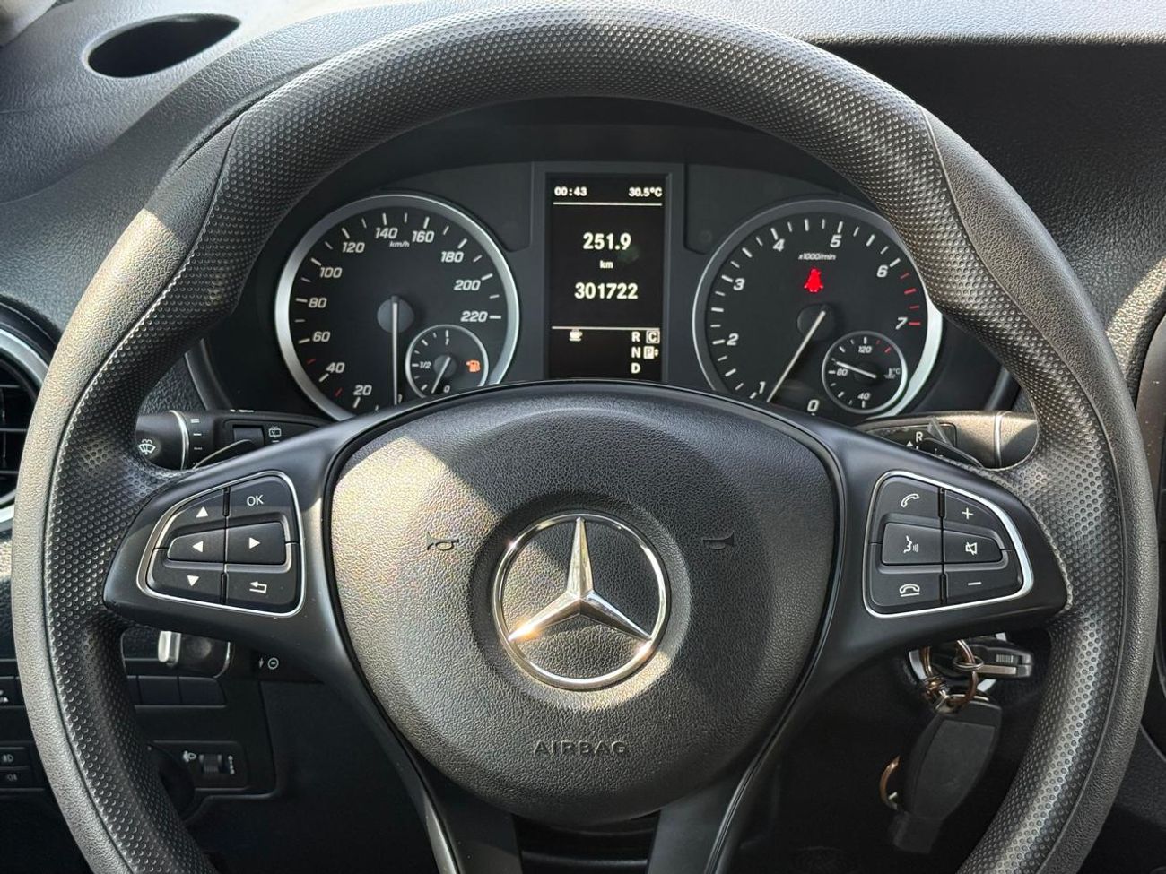 Mercedes-Benz Vito MERCEDES BENZ VITO TOURER 2020 GCC TWO KEYS IN GOOD CONDITION