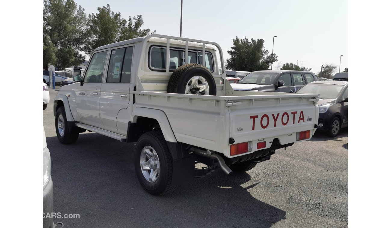 تويوتا لاند كروزر بيك آب DOUBLE CABIN DIESEL WITH WINCH, DIFF LOCK AND ALLOY WHEELS WOODEN STEERING V8 ENGINE EXPORT ONLY....