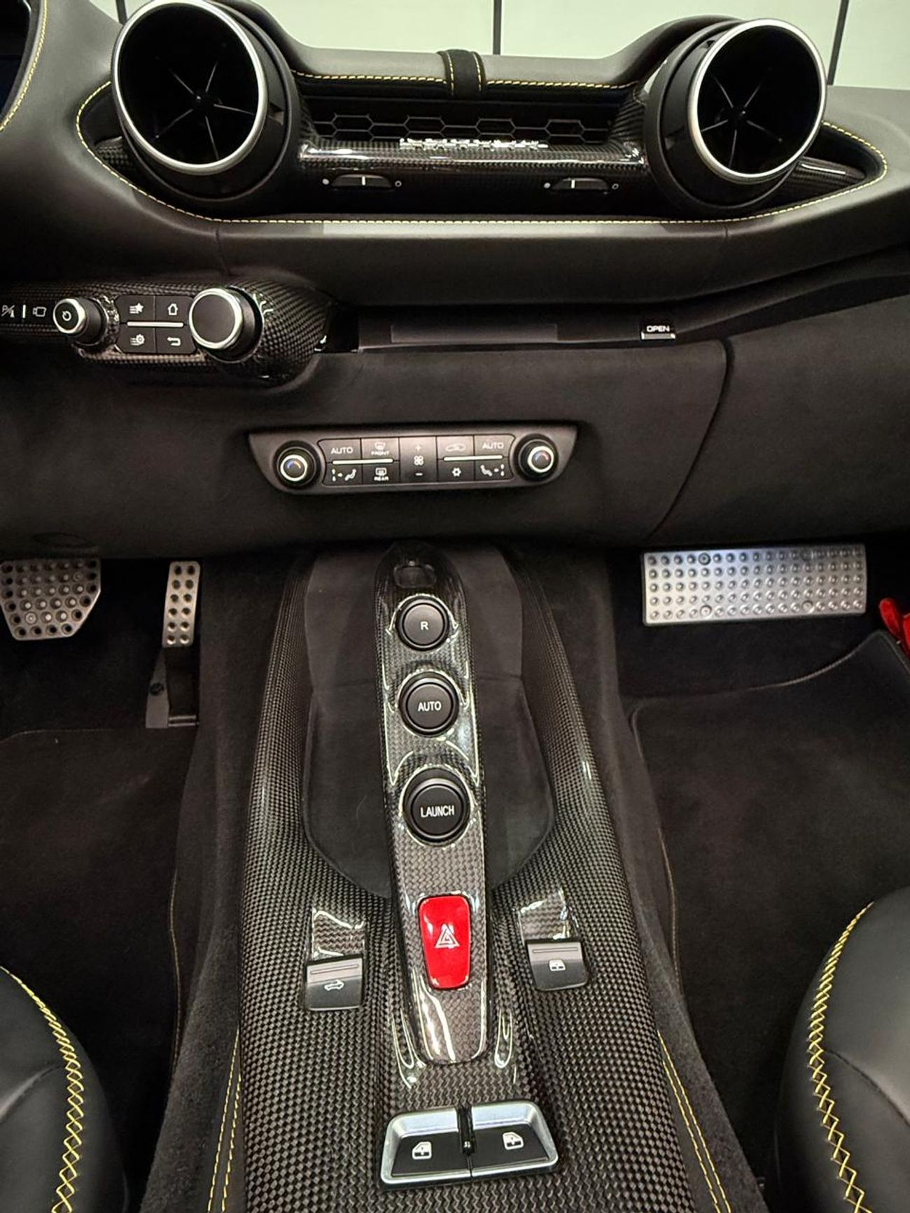 Ferrari 812 GTS V12 Spider | Warranty & Service Contract | GCC Specs