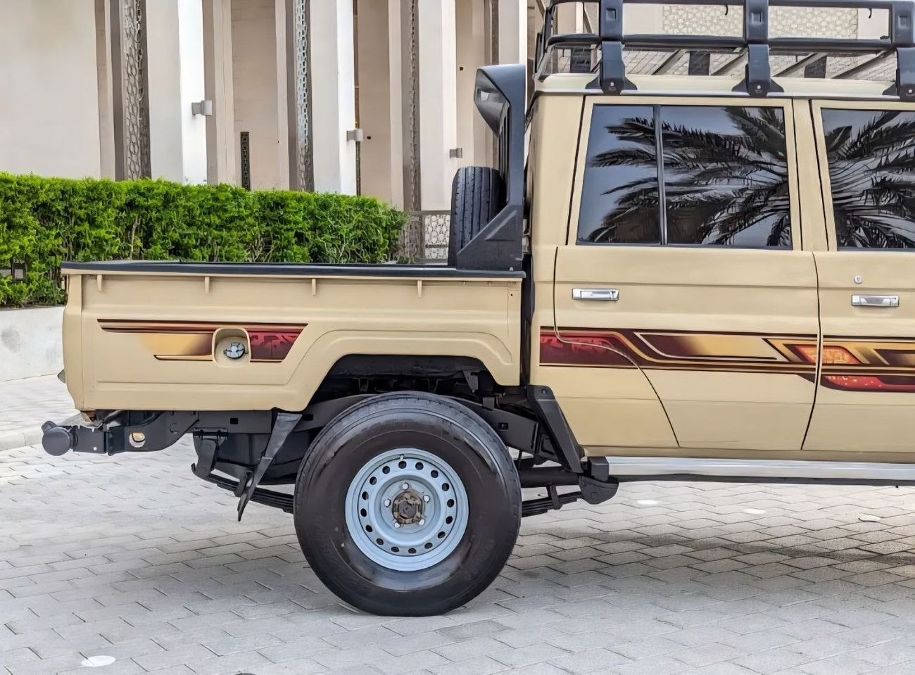 تويوتا لاند كروزر بيك آب LHD Standard Double Cabin 4.5L V8 1VD-FTV Diesel Engine 4WD Manual Gear 5 Seats 4 Doors