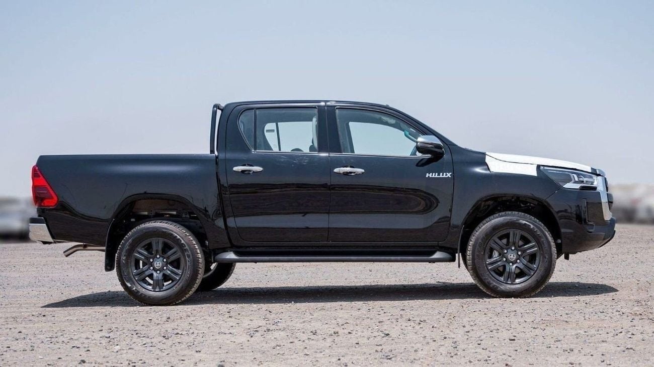 تويوتا هيلوكس SGLX 2.4L Diesel