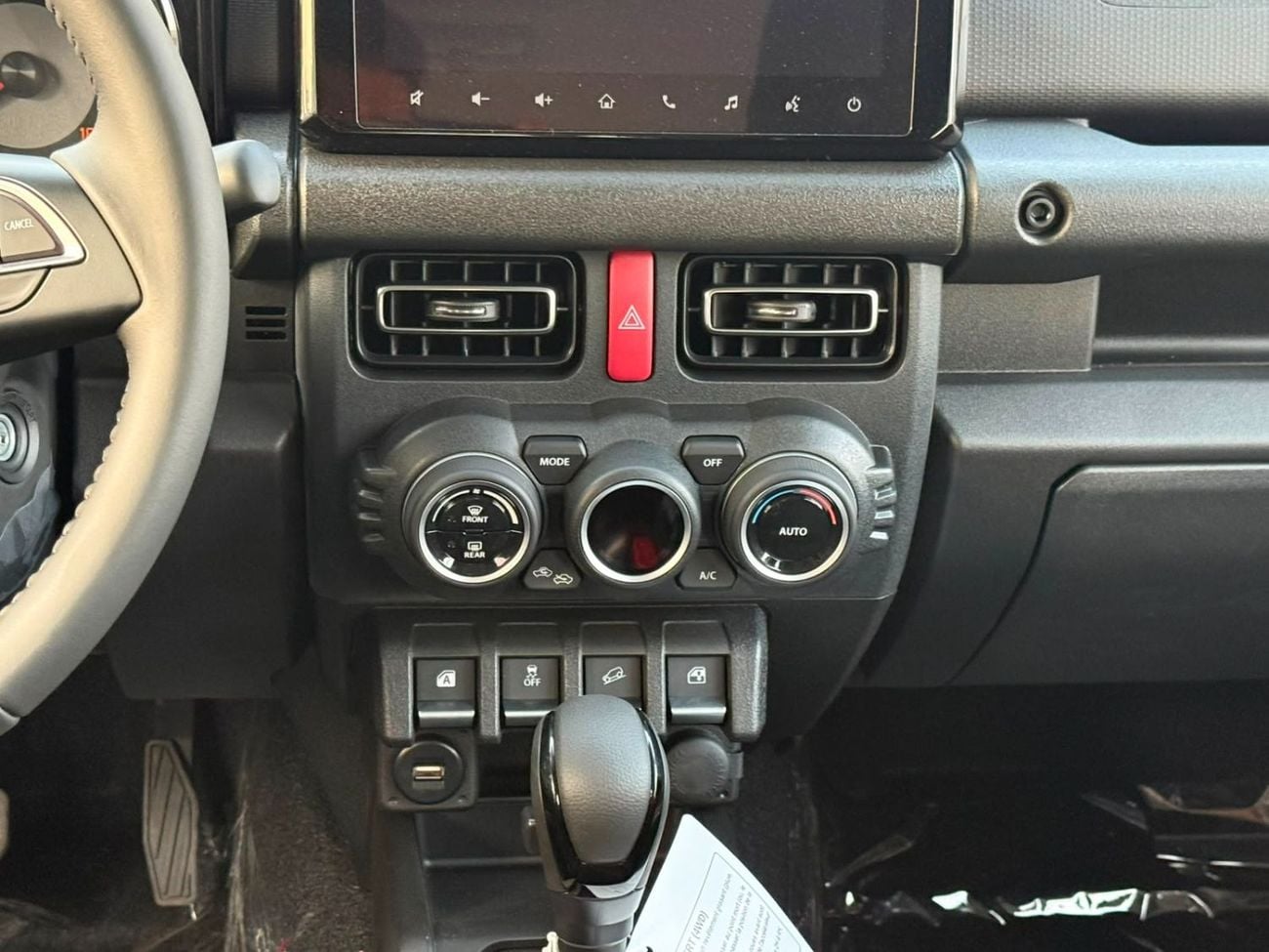 سوزوكي جيمني GLX 1.5LA/T 5DR
