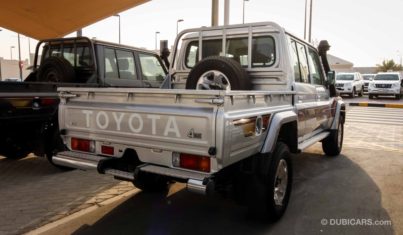 Toyota Land Cruiser Pick Up V8 DIESEL WITH WINCH & DIFF LOCK