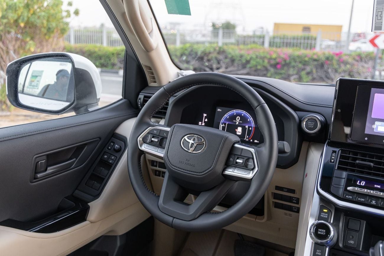 Toyota Land Cruiser GXR LAND CRUISER | LC300 | 2026 | GCC | 4WD | V6 3.5L | 1 Camera - 1 electric chair | Petrol | 7 seat |