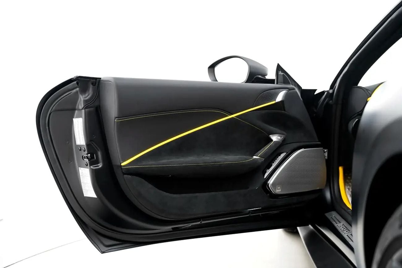 فيراري روما SPIDER WITH 7 YEARS SERVICE CONTRACT