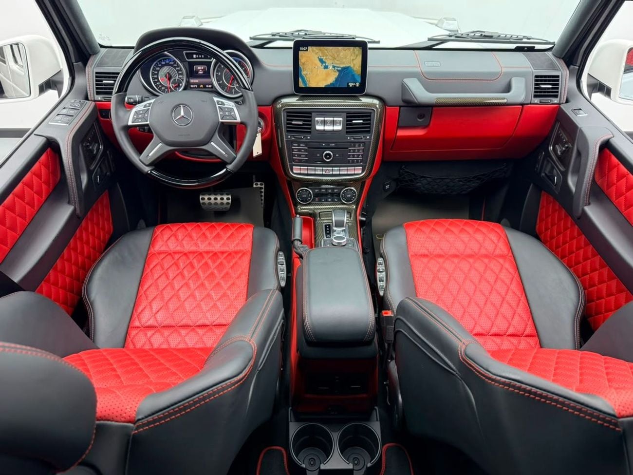 Mercedes Benz G63 AMG STD 2017 Mercedes G63 AMG, Full Mercedes Service History, Carbon Fiber Interior, Very Low Km, GCC