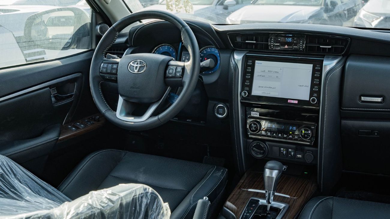 تويوتا فورتونر 2025 Toyota Fortuner Adventure SR5 V6 4.0L AT Petrol