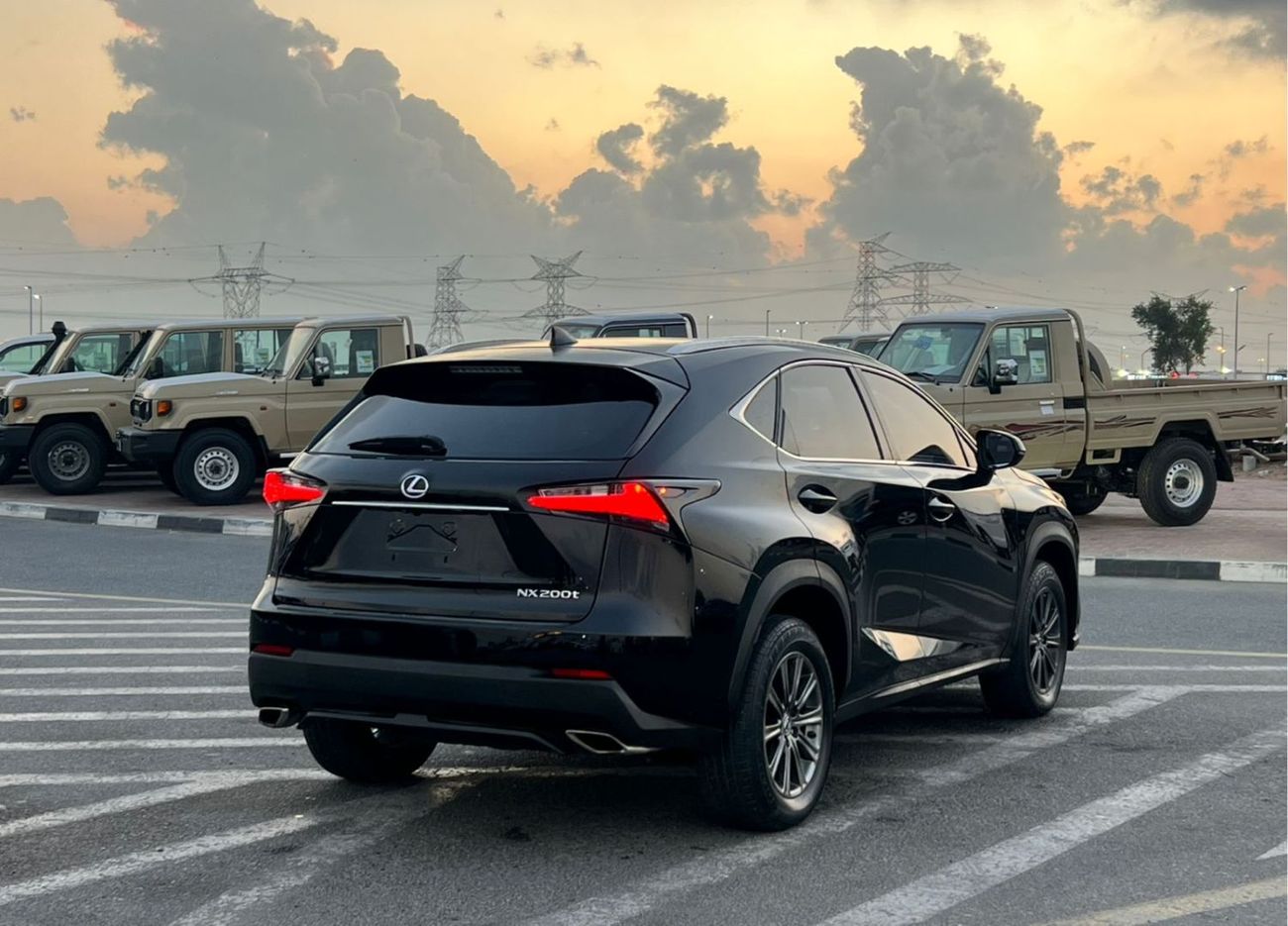 لكزس NX200t 2016 Lexus NX200t Turbo 2.0L V4 - AWD 4x4  - Rear Camera - Leather Seat & - Auto trunk