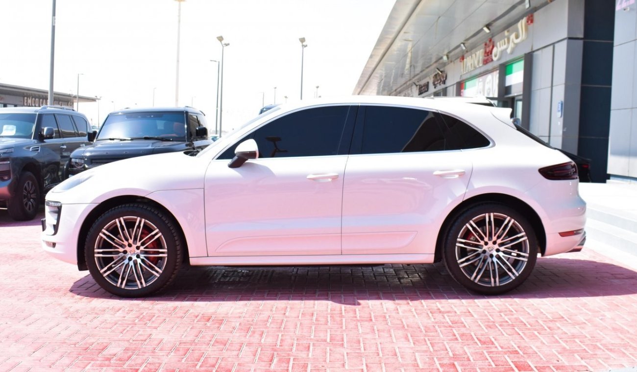 Porsche Macan Turbo