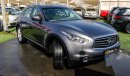 Infiniti QX70