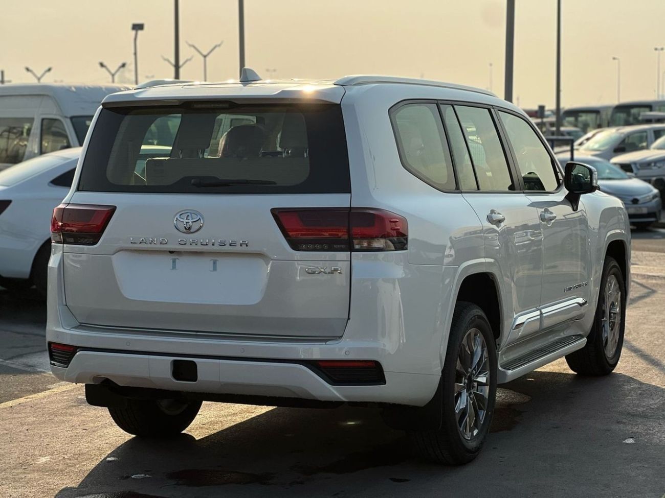 تويوتا لاند كروزر GXR 4.0L TOYOTA LAND CRUISER GXR 3.5L SUV 4WD 2025