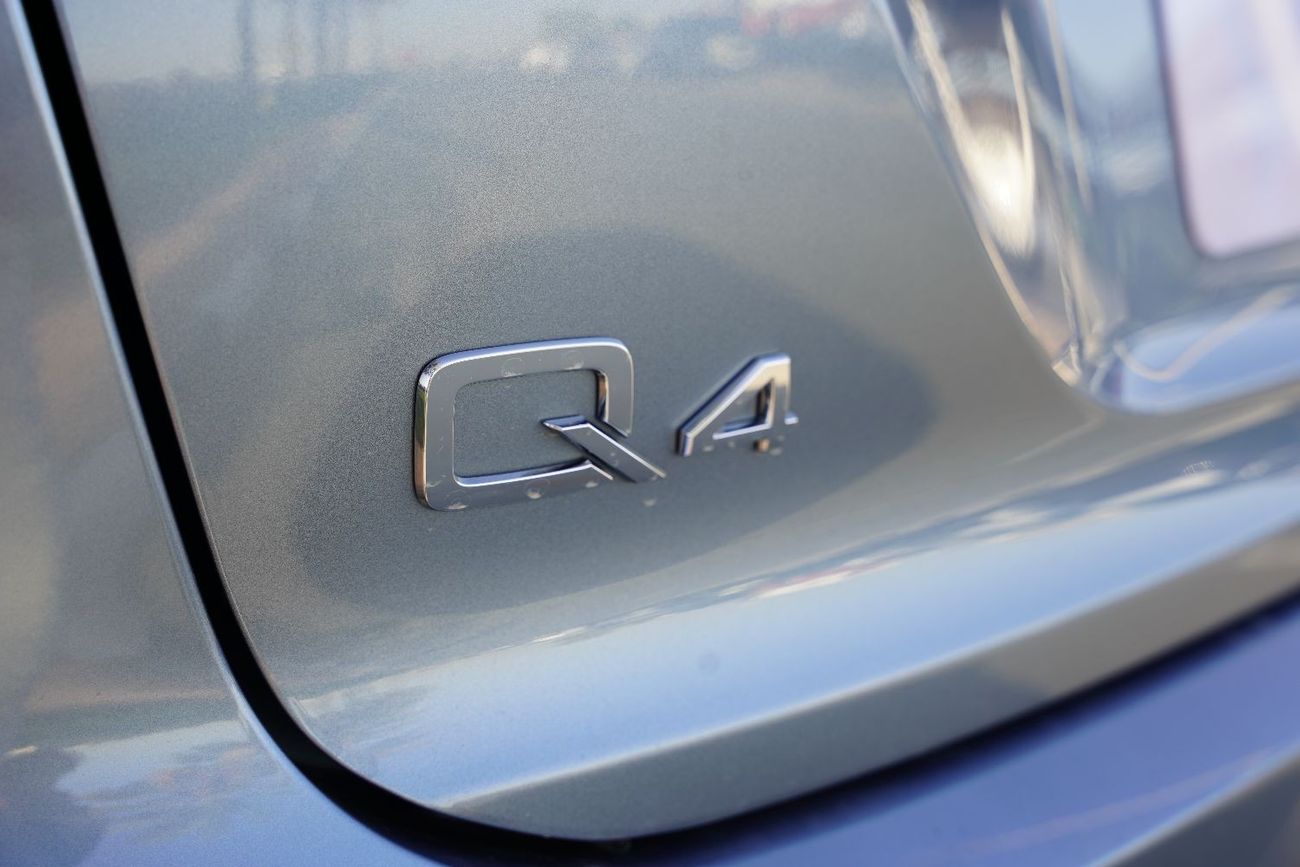 أودي اي ترون اودي كيو فور اي ترون 2024 كهربائية بالكامل