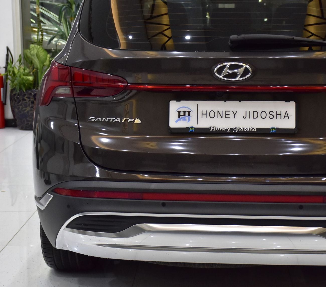 هيونداي سانتا في EXCELLENT DEAL for our Hyundai SantaFe 3.5L ( 2023 Model ) in Grey / Brown Color GCC Specs