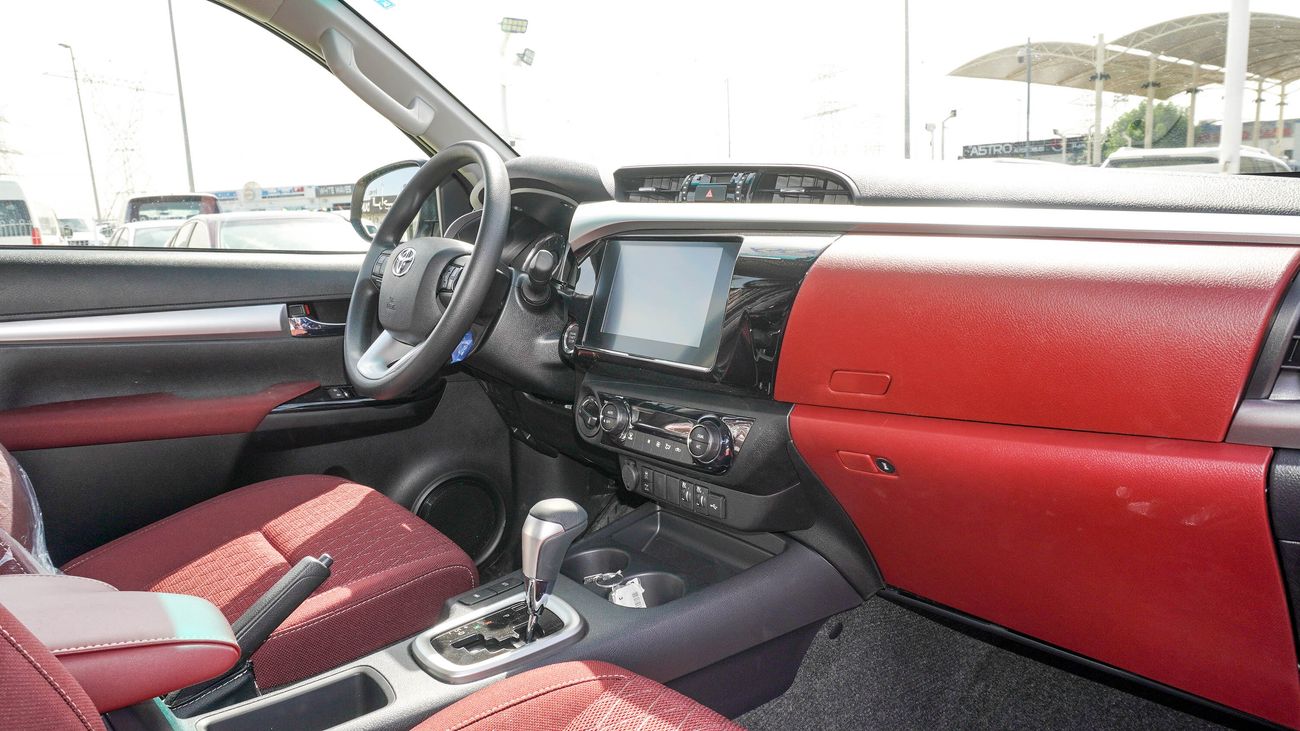 Toyota Hilux S-GLX SR5  2.7L 4WD A/T