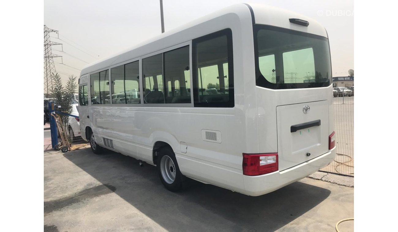 تويوتا كوستر FULL  OPTION DIESEL 30 SEATS