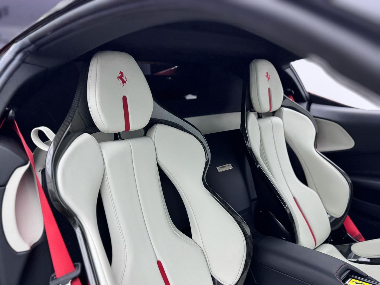 فيراري SF90 ستراديل 2023 Ferrari SF90 Stradale, 2026 Ferrari Warranty, 2030 Ferrari Service Pack, Very Low Kms, GCC