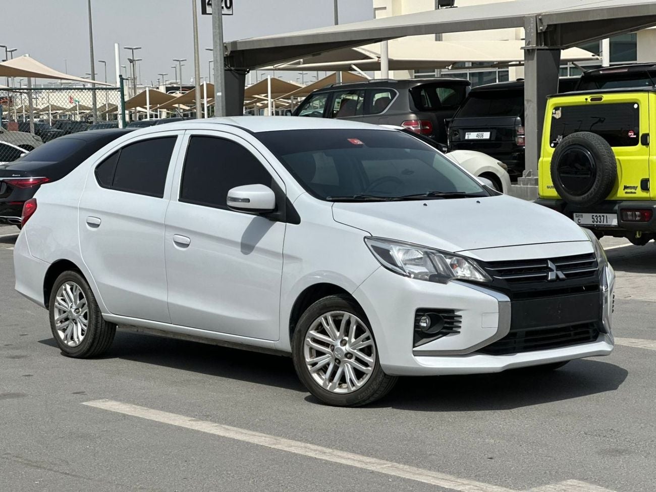 ميتسوبيشي اتراج GLX Base 1.2L