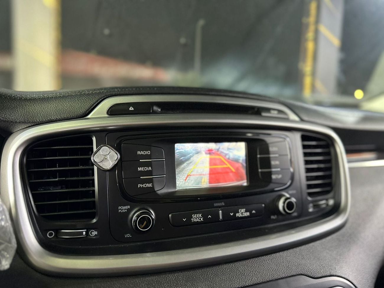 كيا سورينتو Base 2.4L FWD