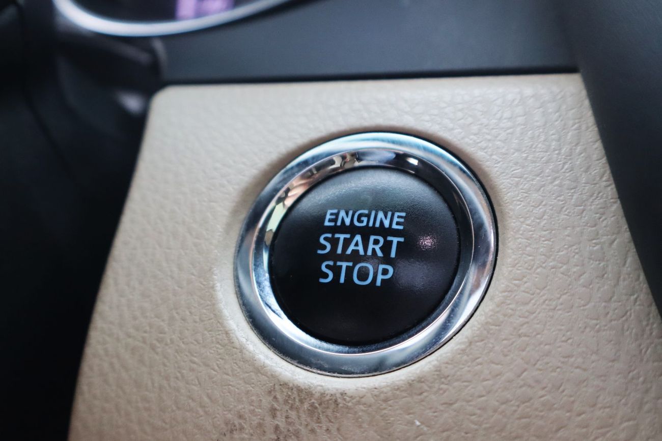 تويوتا كامري SE 2.5L (181 HP)