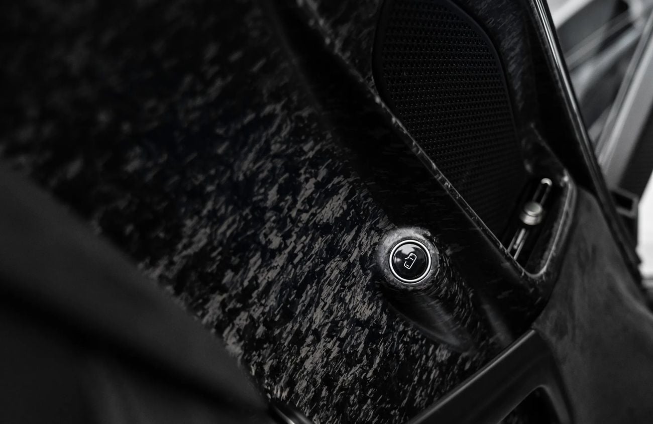 Aston Martin Valhalla 4.0L V8 Twin-Turbo Engine + eMotors