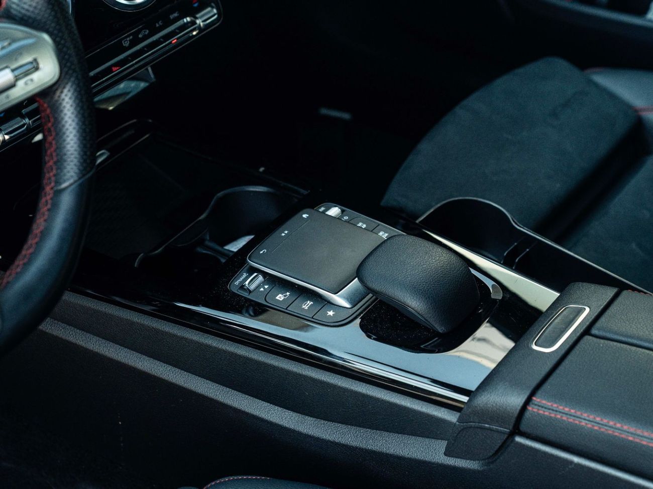 Mercedes-Benz A 200 AED 2,044 PM • A200 AMG PREMIUM • LOW KMS • OFFICIAL GARGASH MERCEDES-BENZ WARRANTY UNTIL 2026