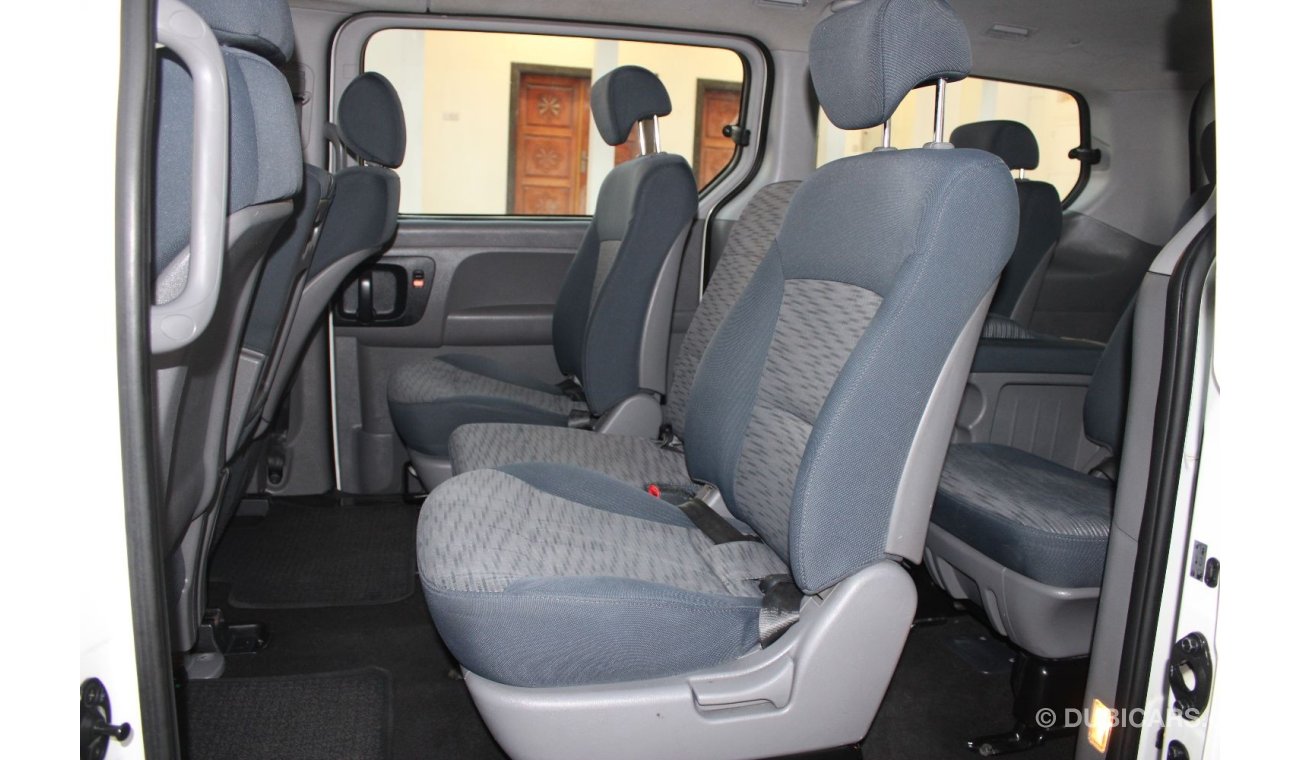 Hyundai H-1 Hyundai H1 2016 GCC in excellent condition without accidents, very clean from inside and outside