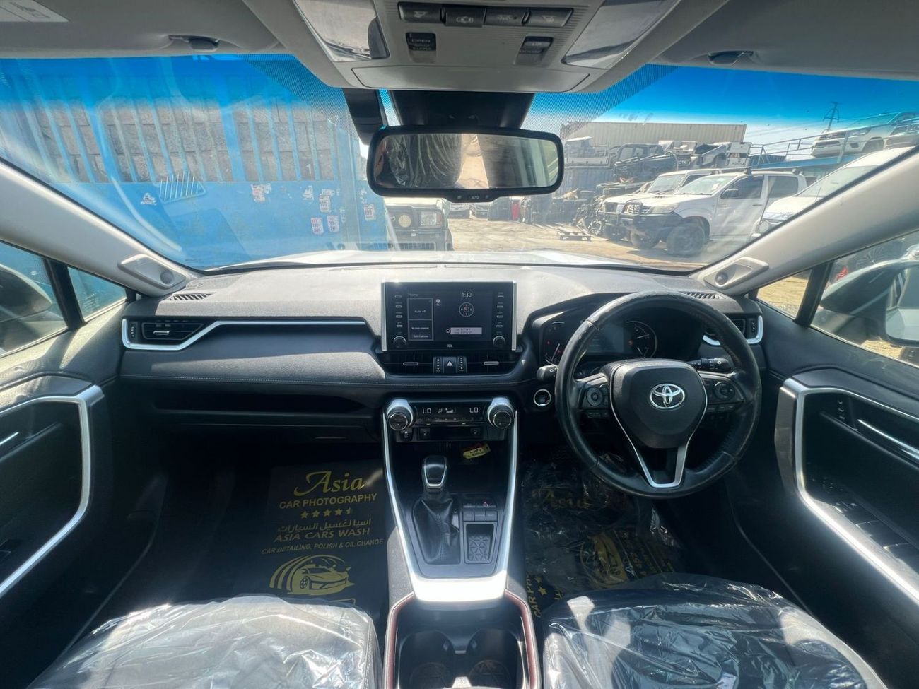 تويوتا راف ٤ EXPORT ONLY 2.0 ENGINE PETROL ENGINE 2WD FULL OPTION RAV4 CRUISER