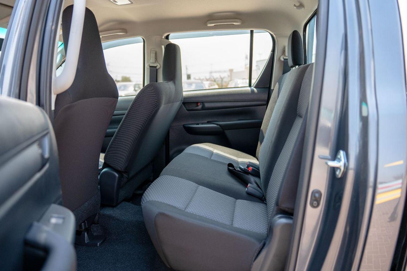 تويوتا هيلوكس Toyota Hilux 2025 2.4L Diesel 4WD Double Cab Manual