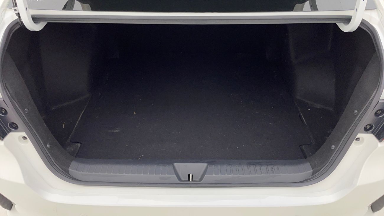 تويوتا يارس E 1.5 | بدون دفعة مقدمة | اختبار القيادة في المنزل