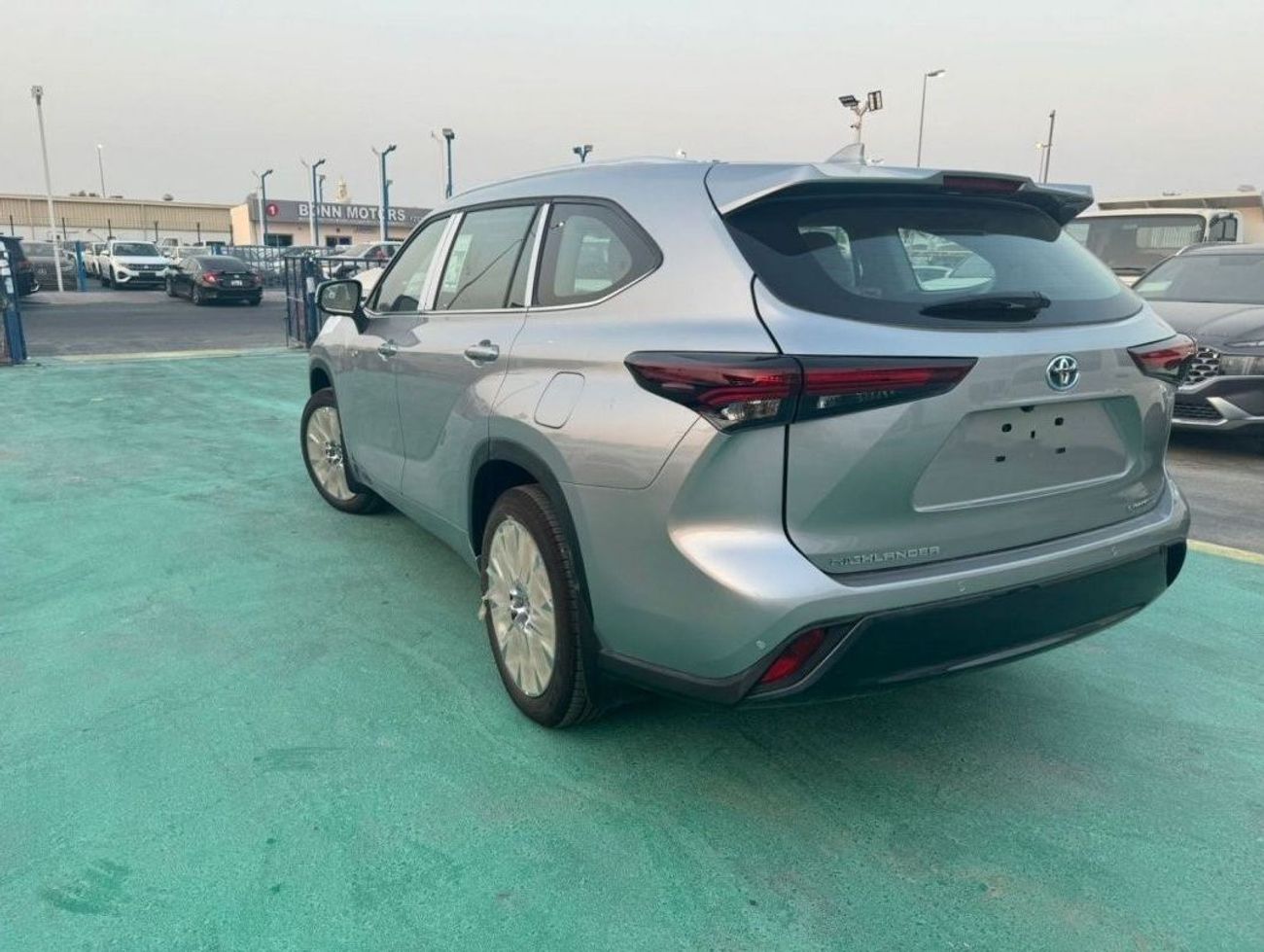 تويوتا هايلاندر 2.5L HYBRID JBL HUD LIMITED 2025