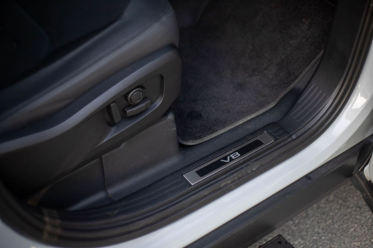 Land Rover Defender 110 X P525 5.0L