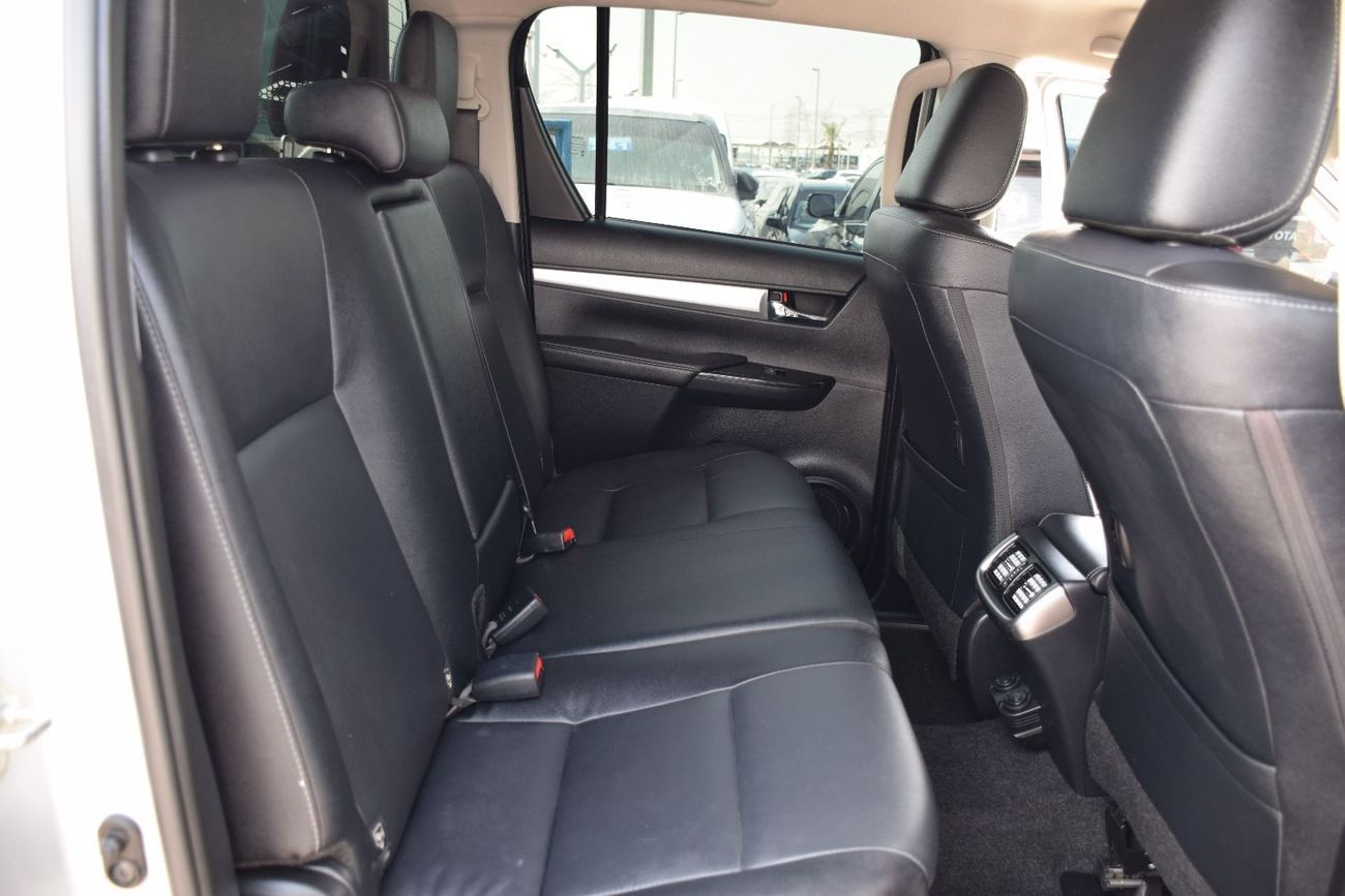 Toyota Hilux 4X4 DIESEL 2.8L Right Hand (Export Only)