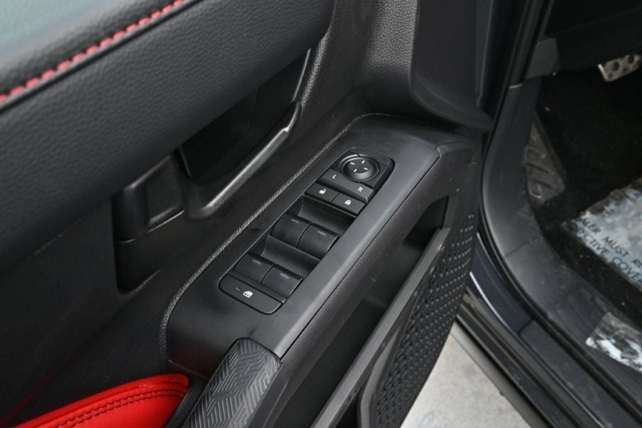 Toyota Tacoma HYBRID 2.4L A/T GRAY/RED